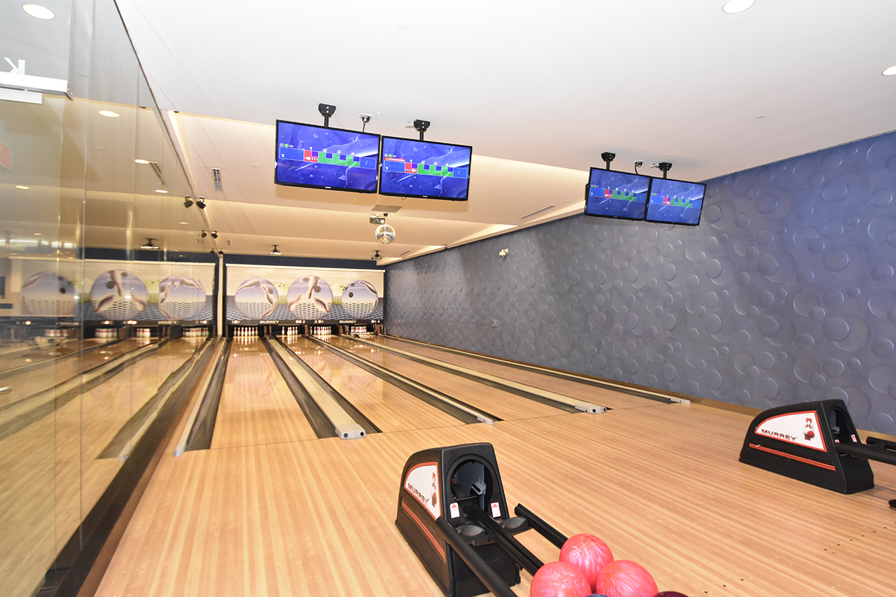Kingpin Bowling Alley and Lounge